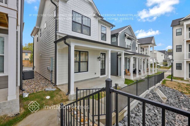 Building Photo - 647 Vernon Ave