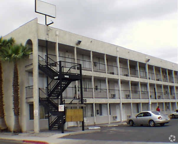 Avalon Arms Apartments - CUTE ARTS DISTRICT STUDIOS
