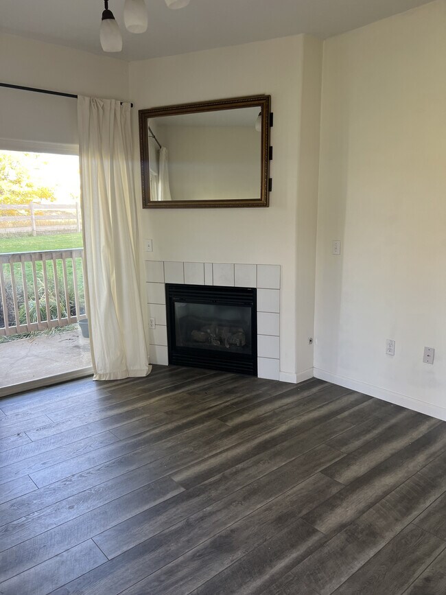 Building Photo - 5427 S Dover St