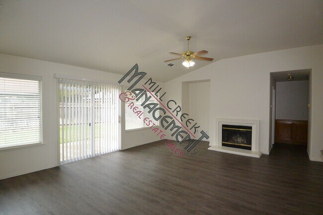 Building Photo - 5404 W Dorothea Ave