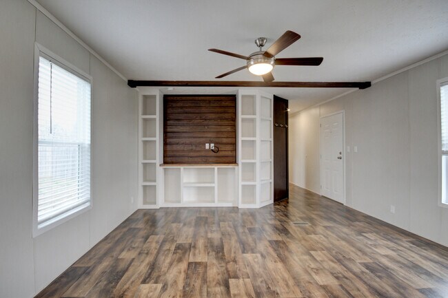 Building Photo - 295 Seays Rd