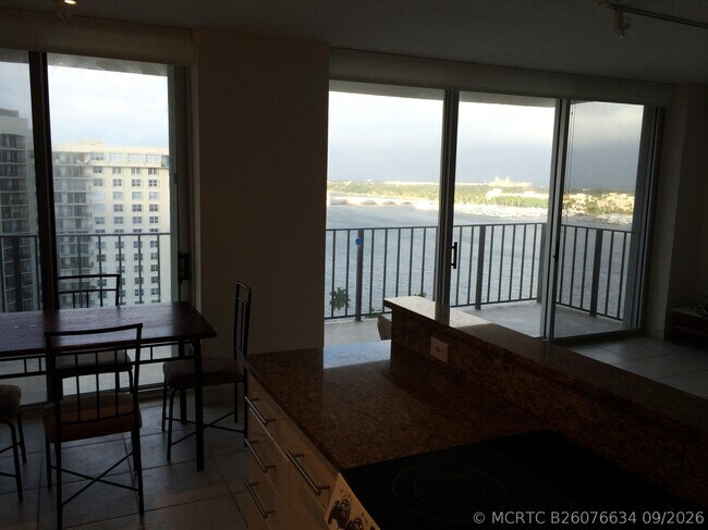 Building Photo - 1801 S Flagler Dr