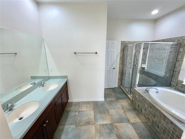 Building Photo - 1839 Mira Lago Cir