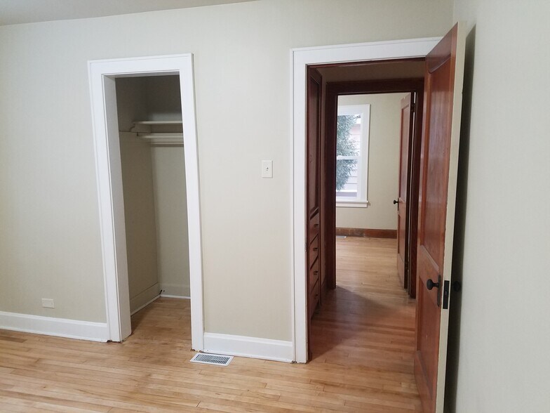 Bed 1 - 249 Healy Ave