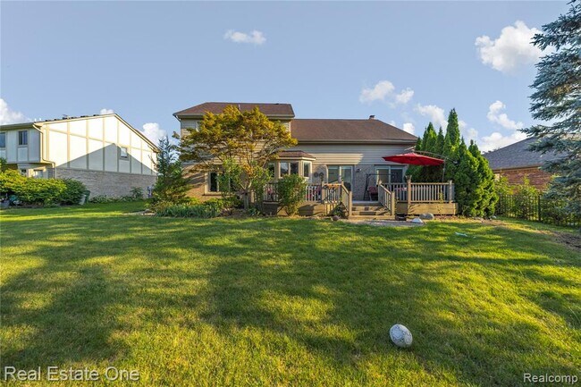Building Photo - 13987 Glenwood Dr