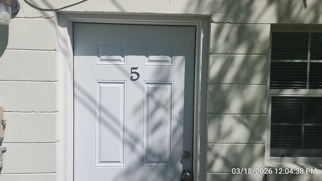 Building Photo - 111 Pioneer Rd