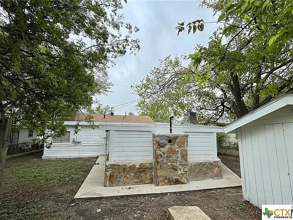 Building Photo - 2905 Taft St