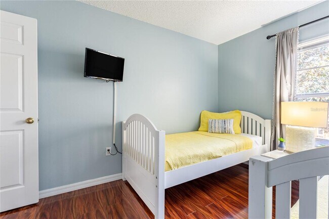 Building Photo - 2728 Sun Key Pl