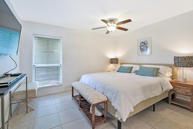 Building Photo - 261 Cypress Point Dr