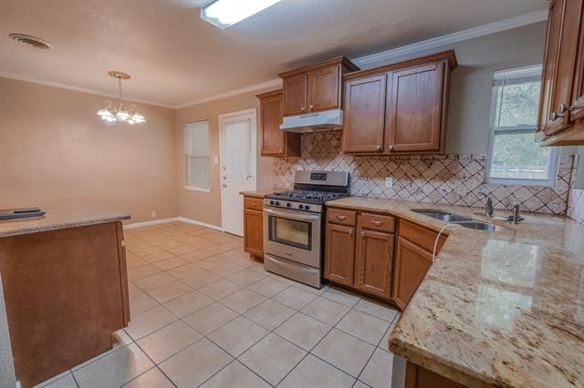 Building Photo - 2704 Cordone St