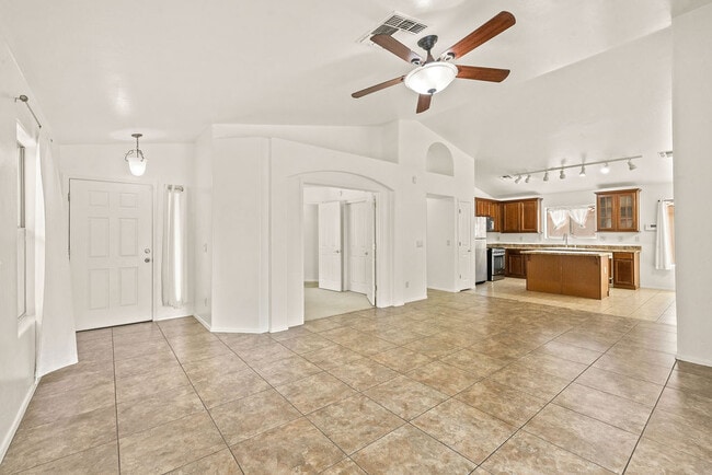 Building Photo - 13181 E Mesquite Flat Spring Dr