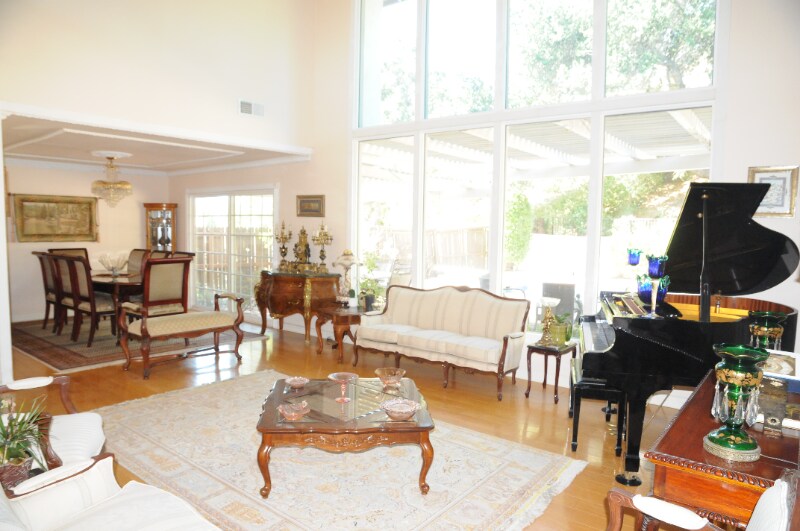 Building Photo - 1902 Stonesgate St