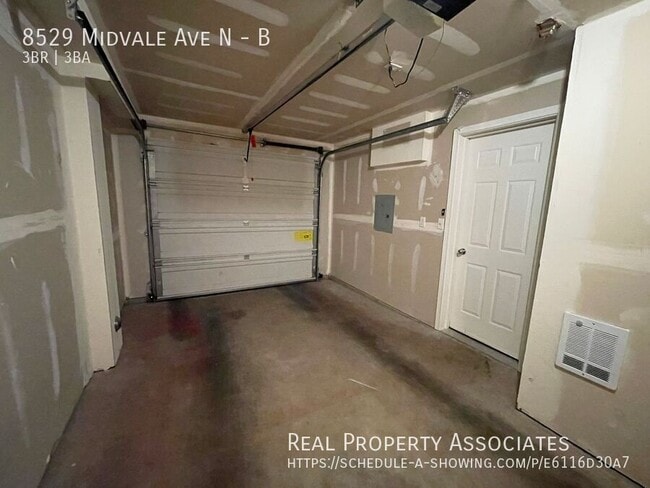 Building Photo - 8529 Midvale Ave N