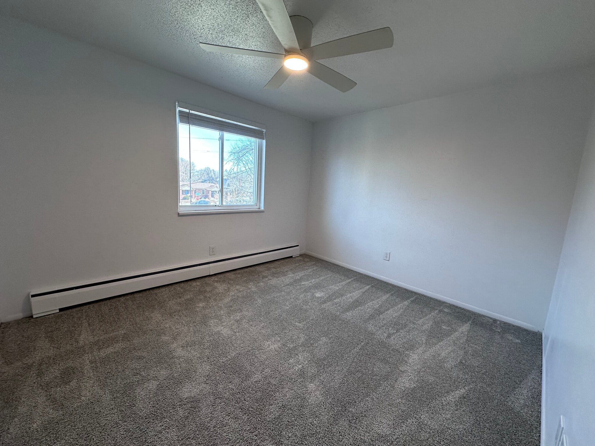 Building Photo - 165 S Clarkson St