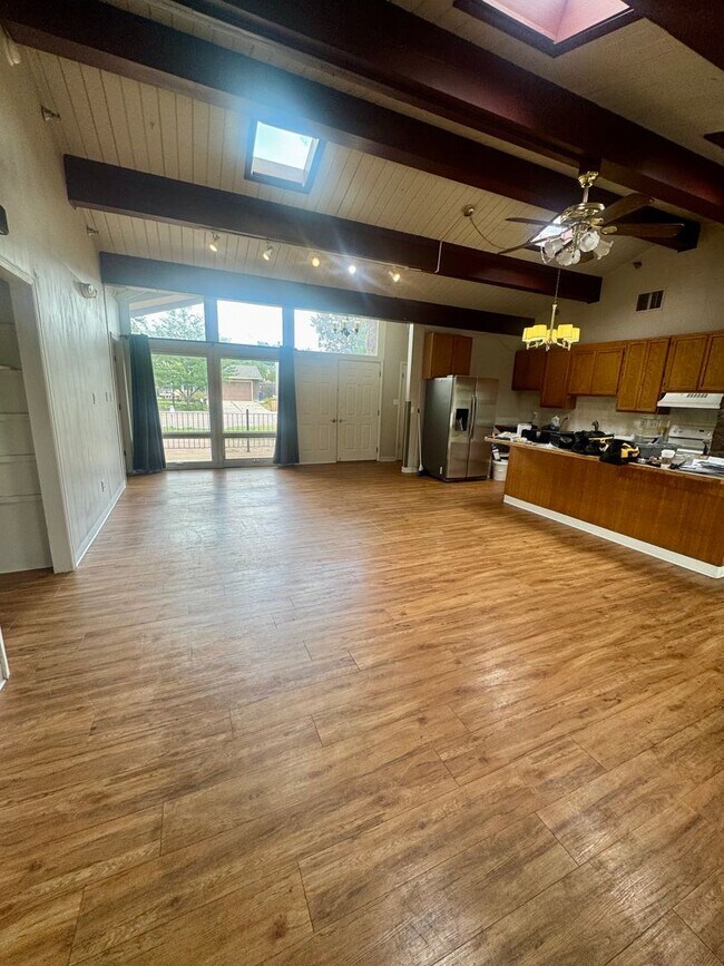 Building Photo - 5 bedroom Ranch home in North Colorado Spr...