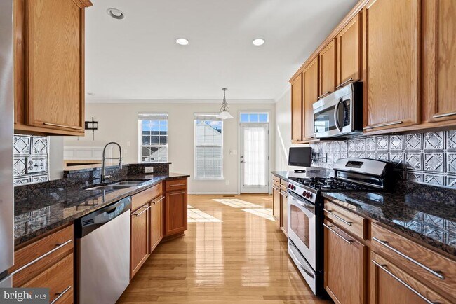Building Photo - 2460 Five Fathom Cir