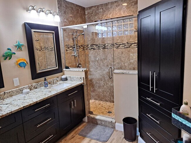 Building Photo - 3BR 2BA BOUCHELLE ISLAND GROUND FLOOR COND...