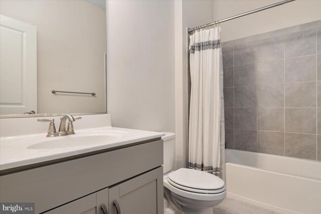 Building Photo - 3351 Pitch Pine Dr
