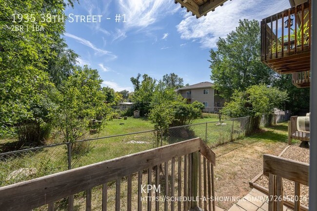 Building Photo - 2 BEDROOM | 1 BATH | MAIN LEVEL APARTMENT ...