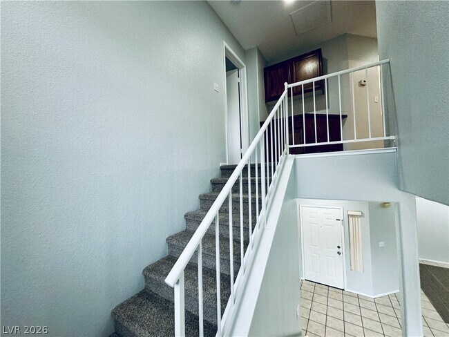 Building Photo - 2581 Silver Shadow Dr