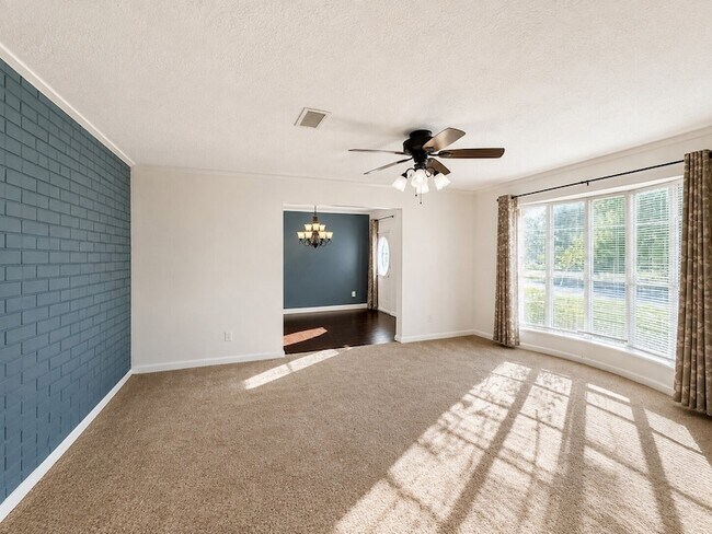 Building Photo - 4418 Saffron Ln