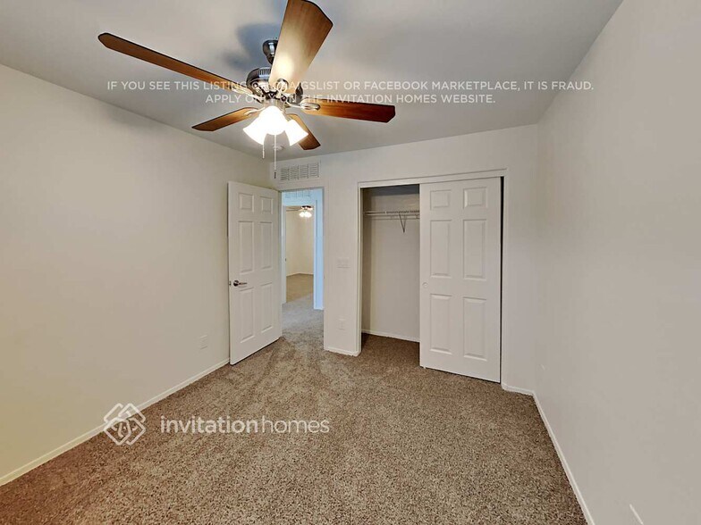Building Photo - 43424 W Cowpath Rd