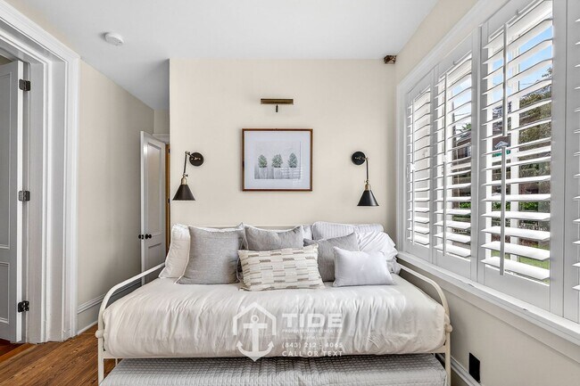 Building Photo - Live in the Heart of Harleston Village!