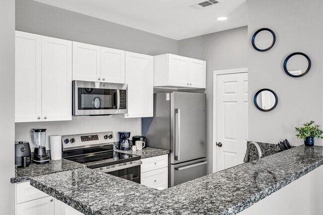 Building Photo - Brand New 3 bed unfurnished!