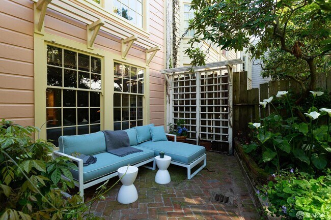 Building Photo - 67 Divisadero St