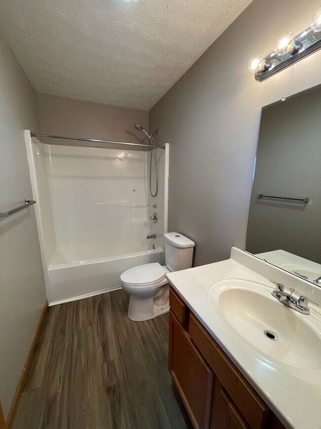 Building Photo - 3368 Edison Dr