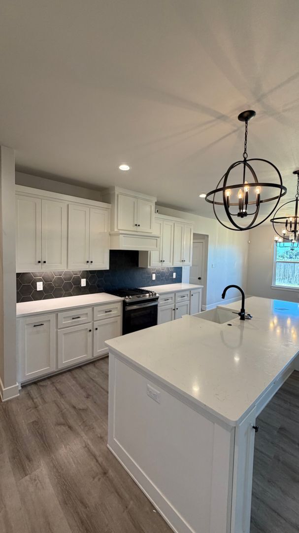 Building Photo - 5014 Cranbrook Dr