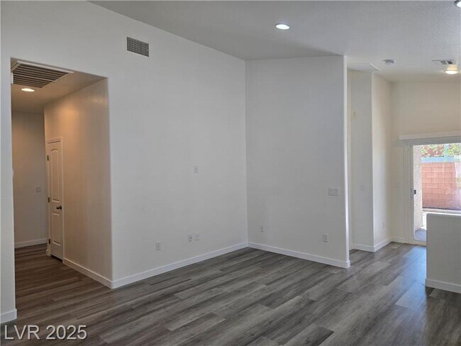 Building Photo - 9463 Jumping Frog Ct