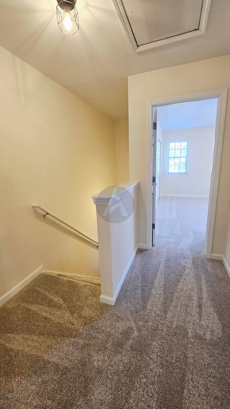 Building Photo - 4704 Liberty Square Dr