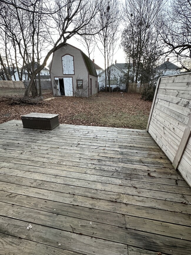 Building Photo - 178 Birch St