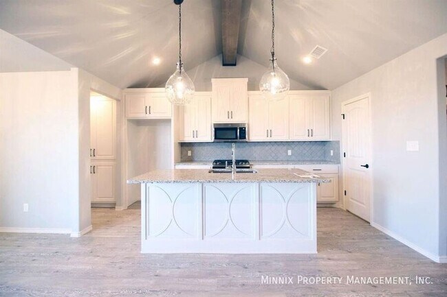 Building Photo - 5840 Lehigh St