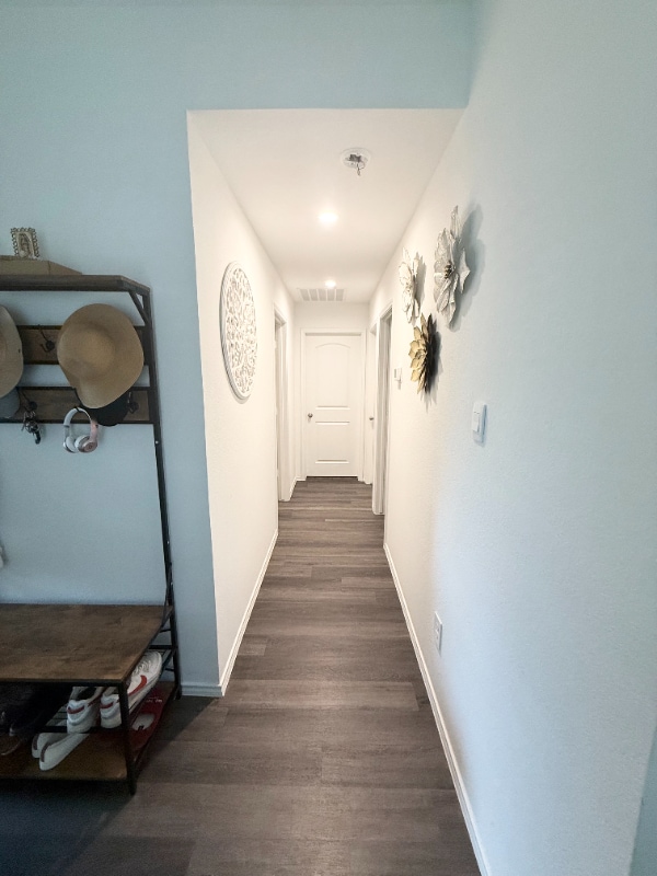 Building Photo - 5242 Rothwell Hts Dr