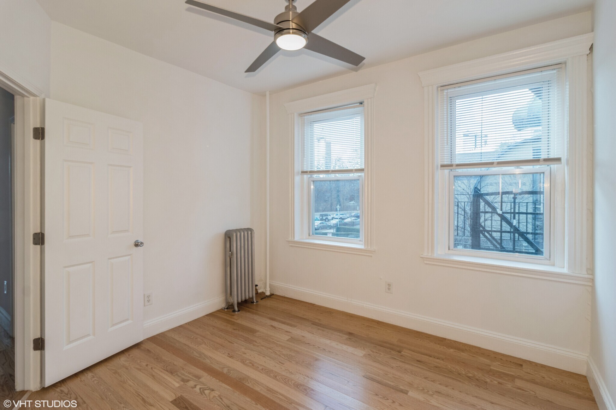 Building Photo - 151 Park Dr