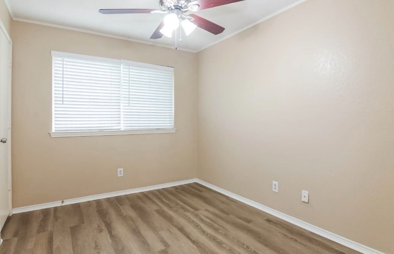 Building Photo - 4246 Hathaway Dr