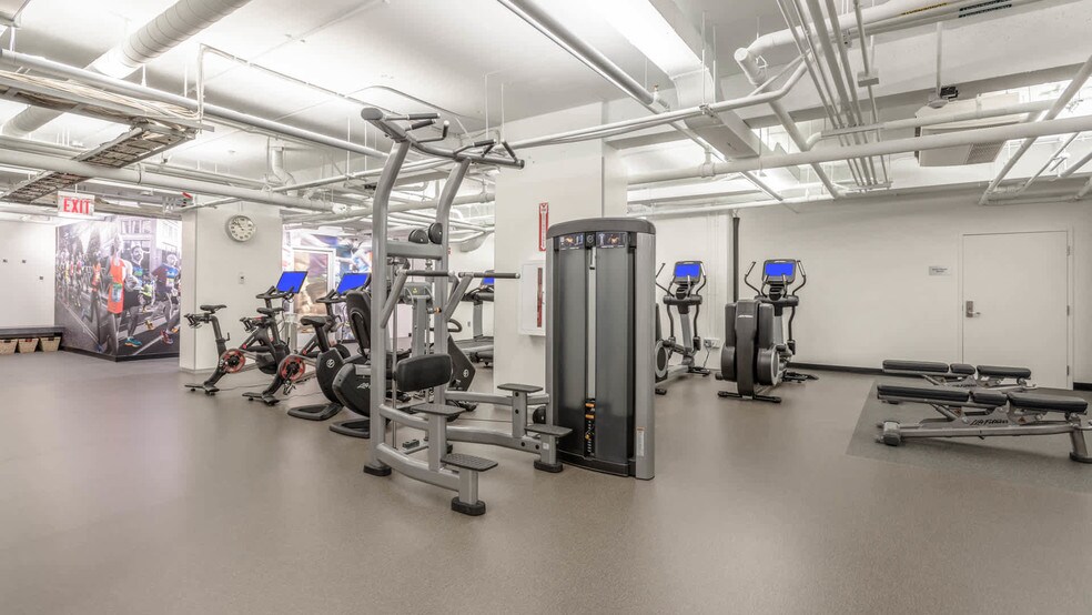 Building Photo - 72 Staniford St