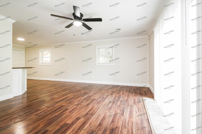 Building Photo - 700 N Nail Pkwy