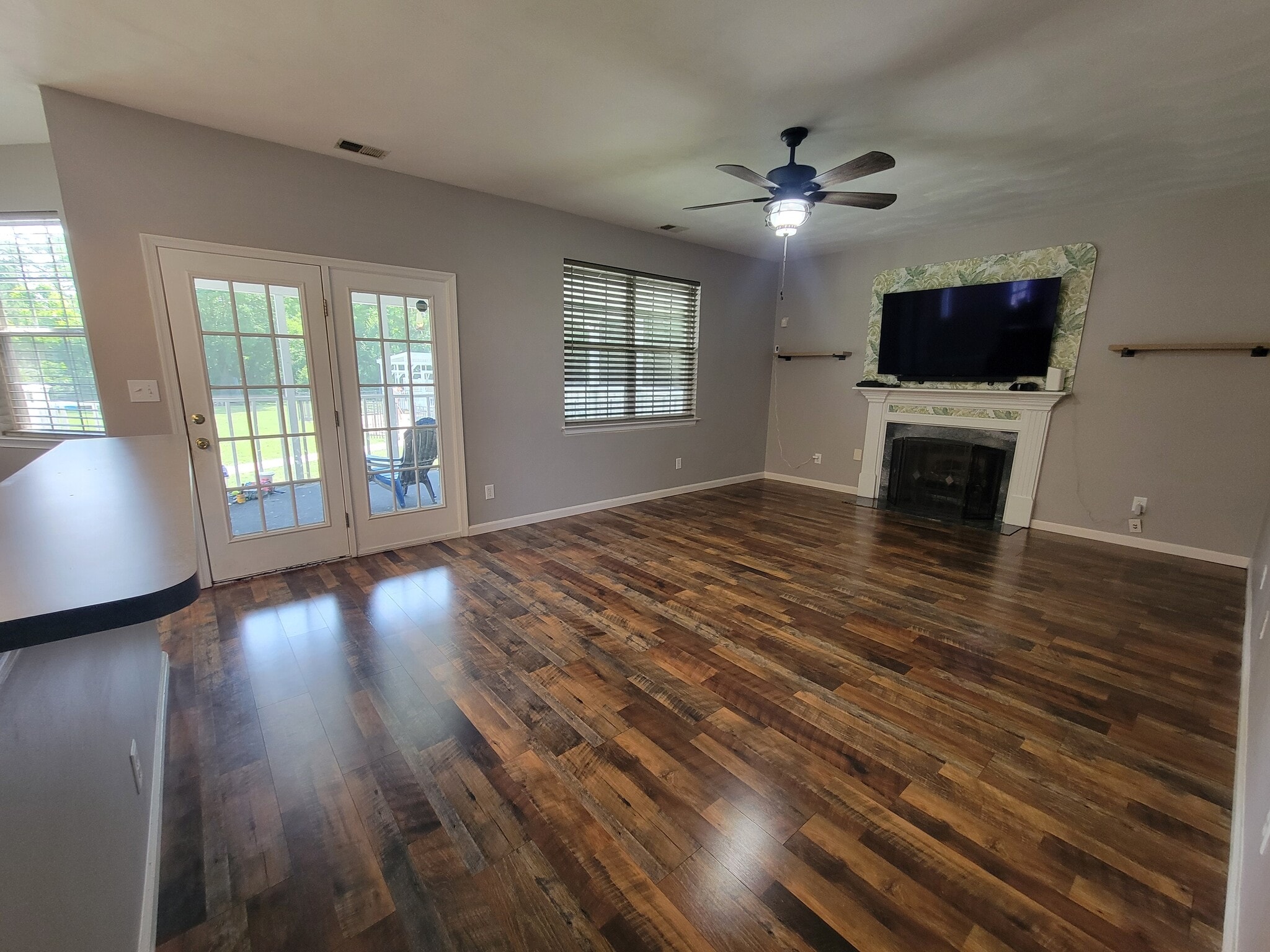 Family Room - 2257 Averill Dr