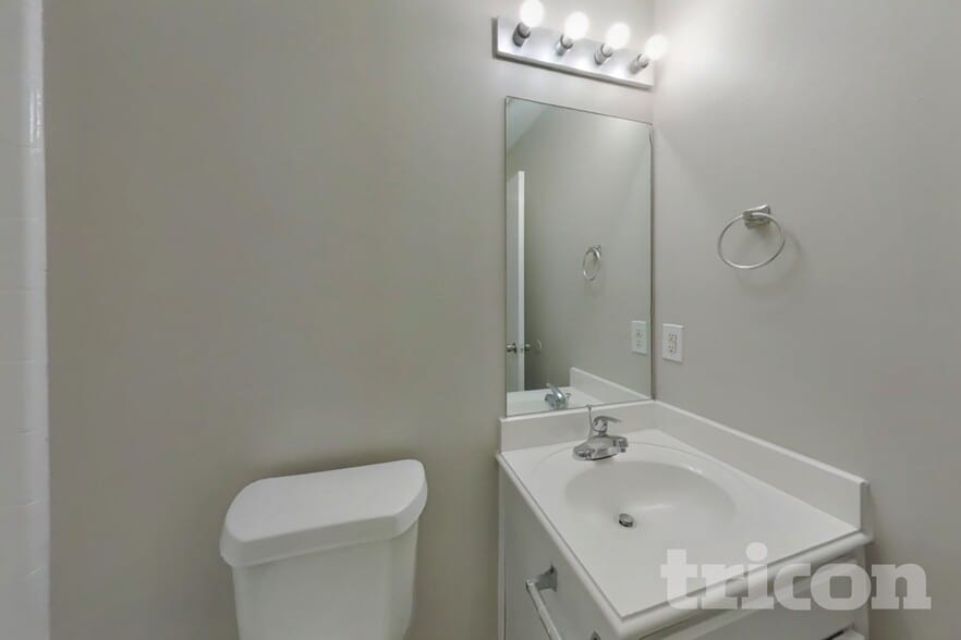 Building Photo - 12230 Scarlet River Dr