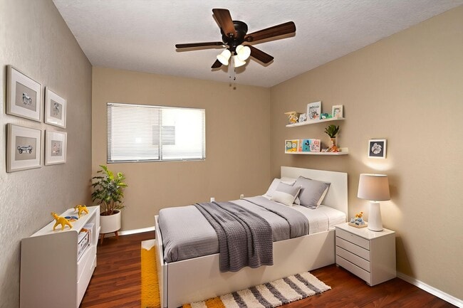Building Photo - GREAT HOME  |  3 BEDROOMS + OFFICE  |  CLO...