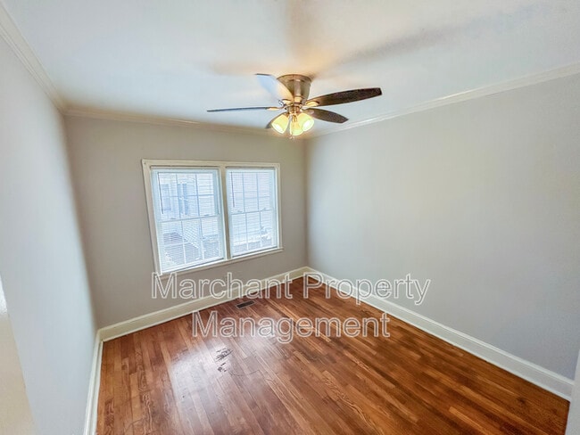 Building Photo - 667 Ravenel St