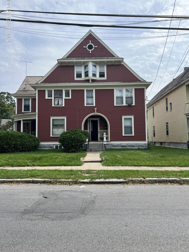 Primary Photo - 1084 Wendell Ave