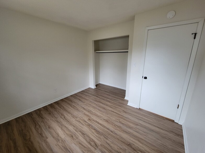 Building Photo - 25 W Chestnut St