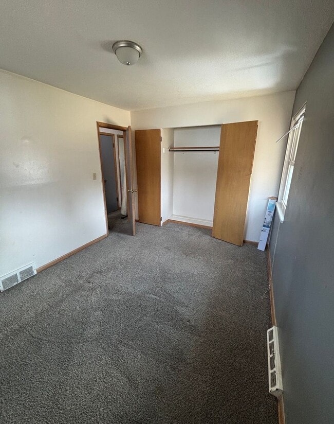 Building Photo - 5074 Miller Ave