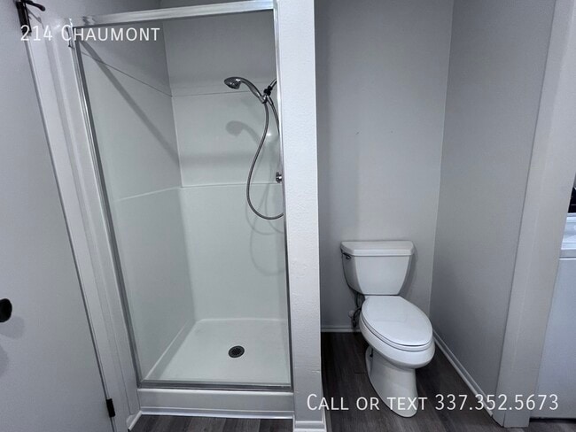 Building Photo - 214 Chaumont-