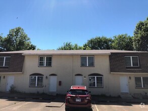 Building Photo - 517 BJ
