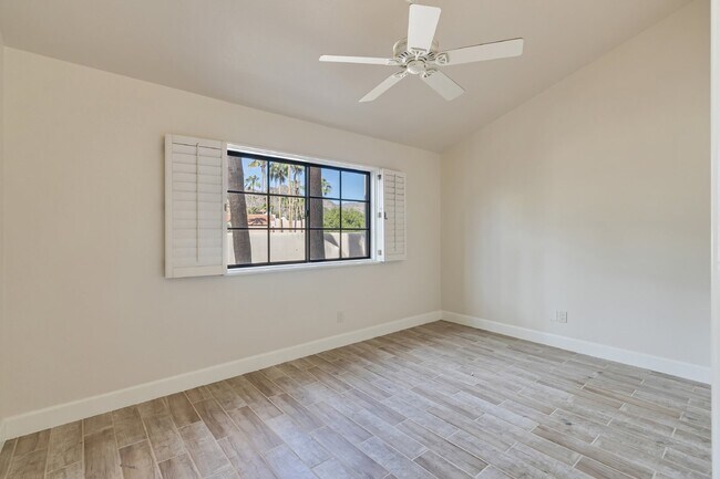 Building Photo - Arizona Biltmore Links Golf Course Condo now available!